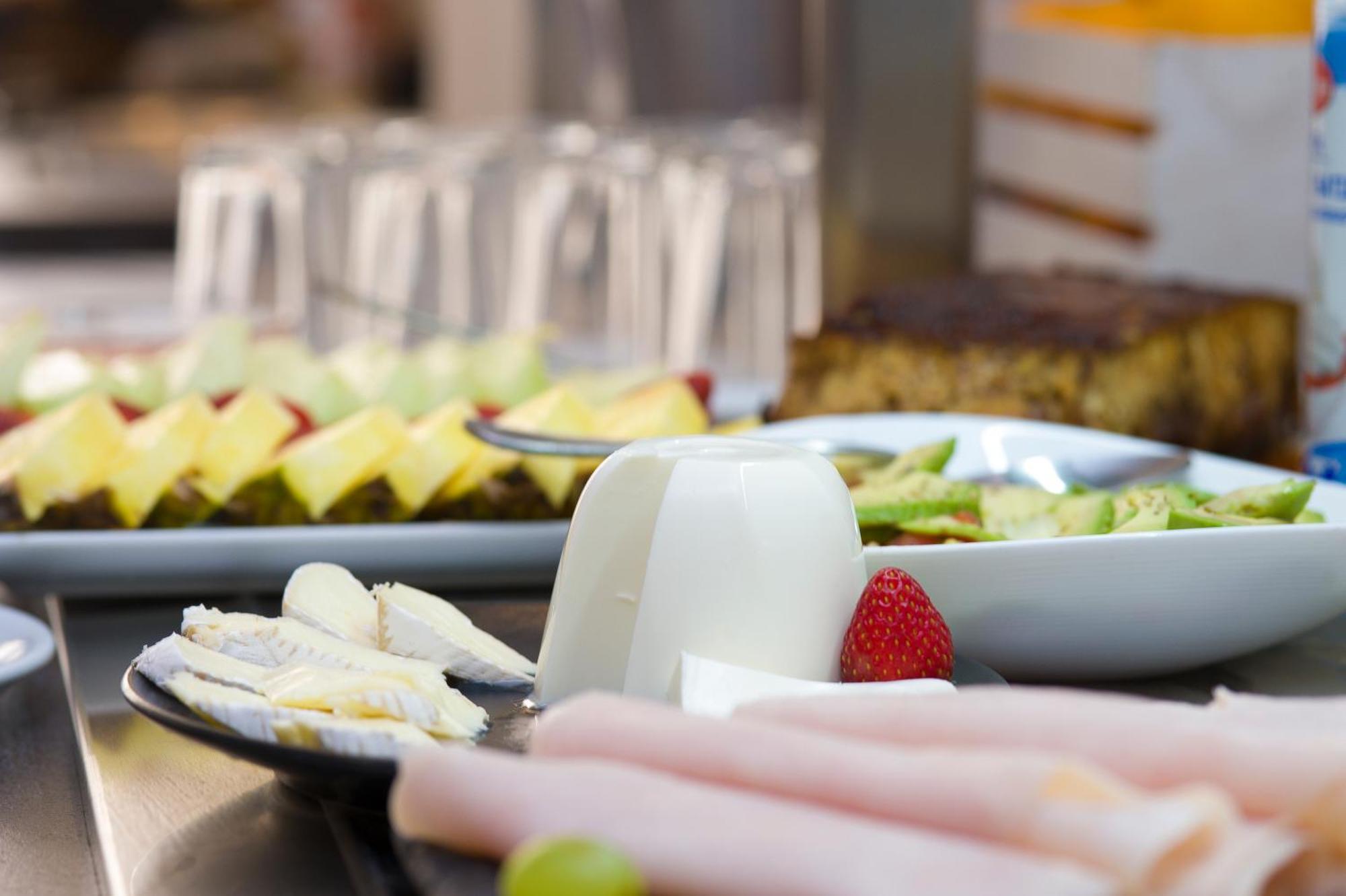 Hotel Marfil Sant Antoni de Portmany Zewnętrze zdjęcie