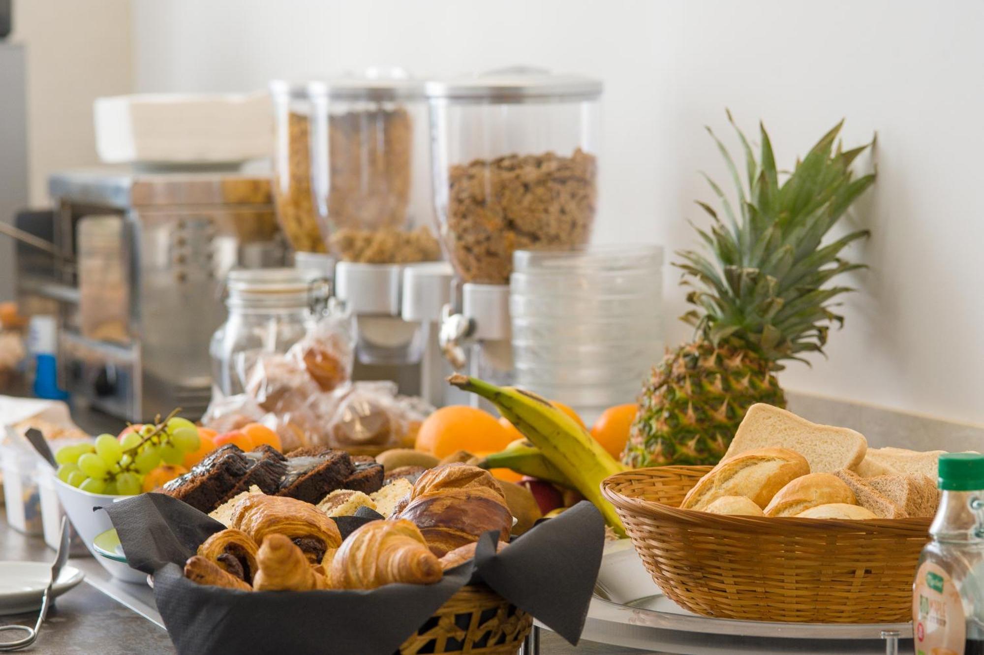 Hotel Marfil Sant Antoni de Portmany Zewnętrze zdjęcie