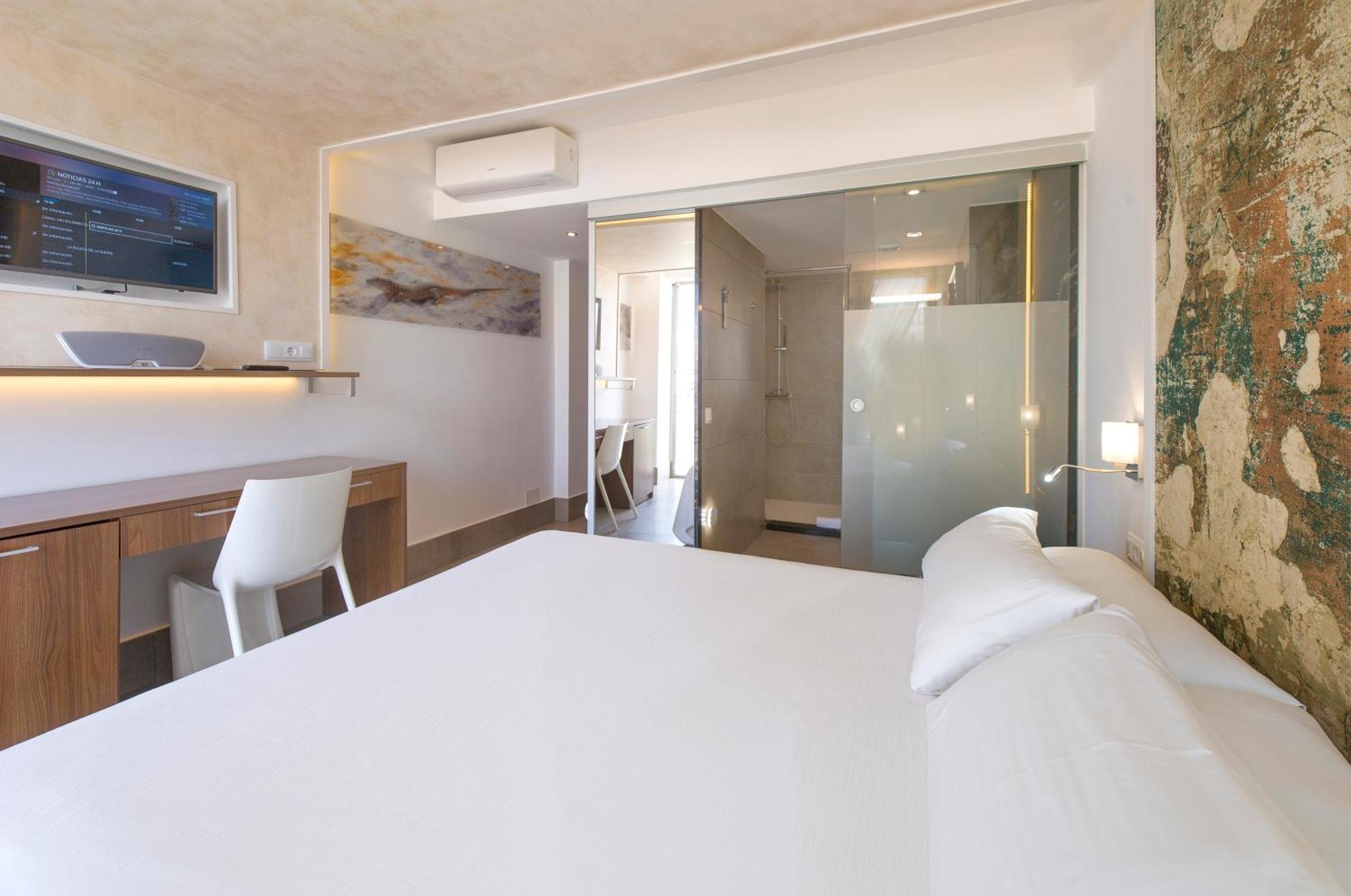 Hotel Marfil Sant Antoni de Portmany Zewnętrze zdjęcie