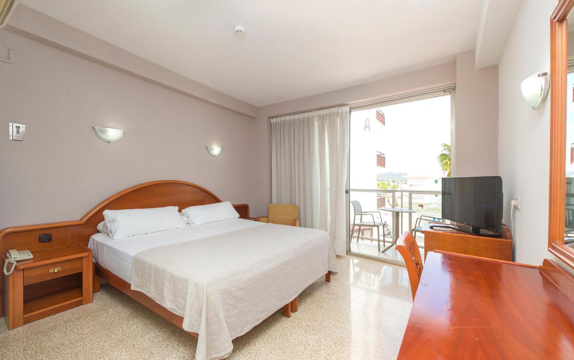 Hotel Marfil Sant Antoni de Portmany Zewnętrze zdjęcie
